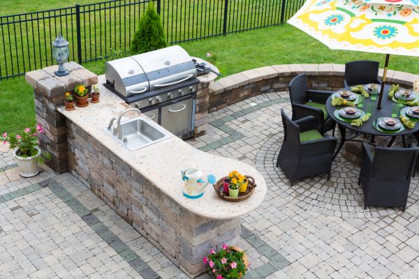 Outdoor Kitchen Building
